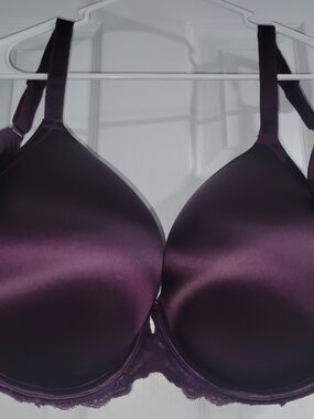 Smooth Molded Purple T-Shirt Bra with Lace Trim - Unbranded